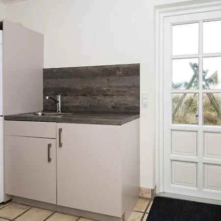 Ferienhaus Five-bedroom Holiday In 15 *